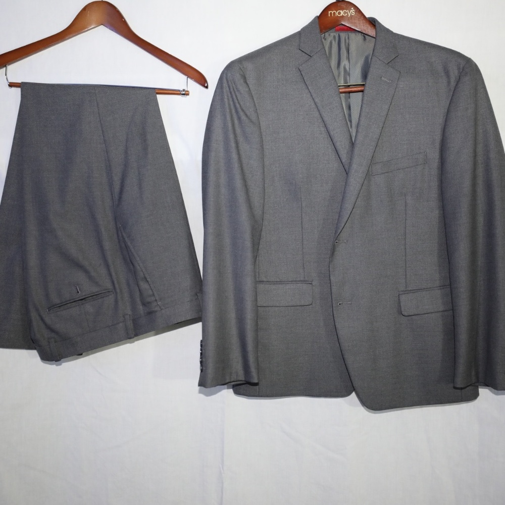 Alfani Gray Suit 42S